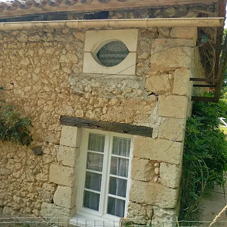 La Chaise بيت للعطل Saint-Aquilin