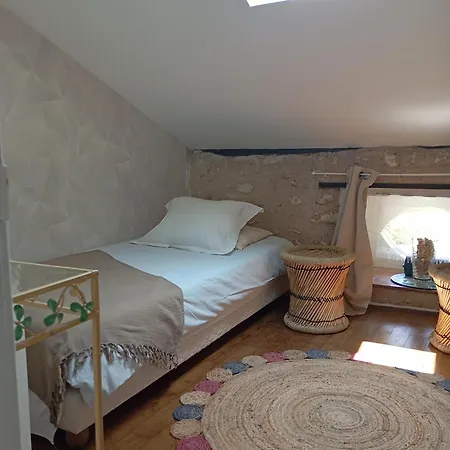 La Chaise بيت للعطل Saint-Aquilin